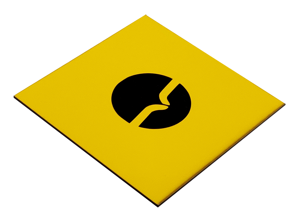 Gravyrplast Gul/Svart 600x600x1,6 mm